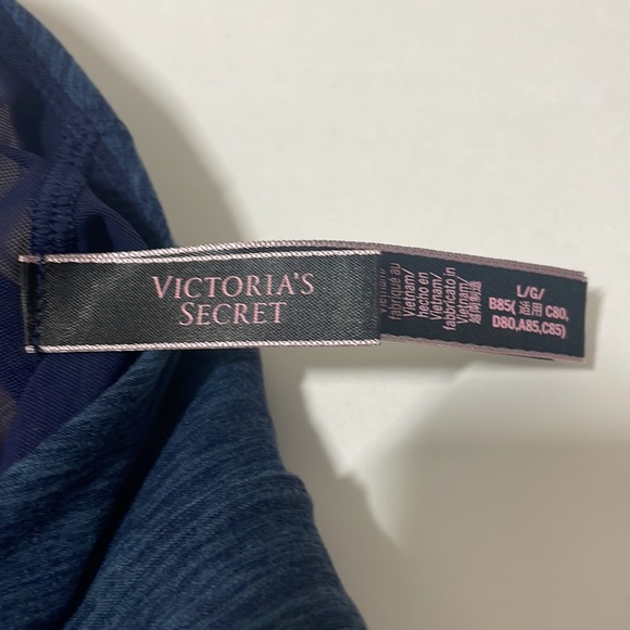 Victoria’s Secret blue scrappy sports bra - Picture 6 of 7